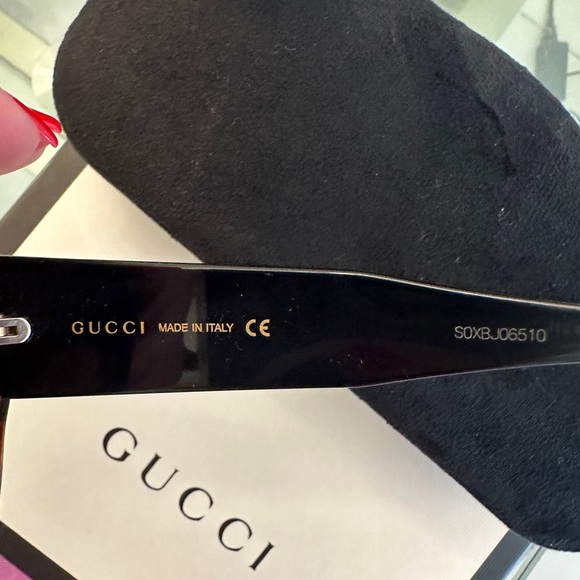 Gucci Authentic Tortoiseshell Jackie’O sunglasses - Picture 6 of 9